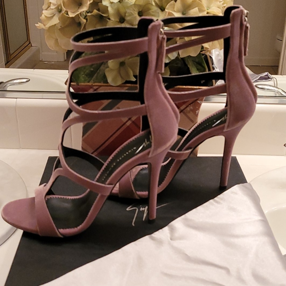 New Giuseppe Zanotti Alien 115 Veronica Heels - Picture 4 of 7